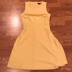The limited yellow dress size 0